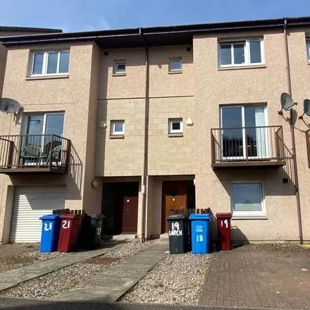 Rent this 5 bed townhouse on Larch Street in Seabraes, Dundee