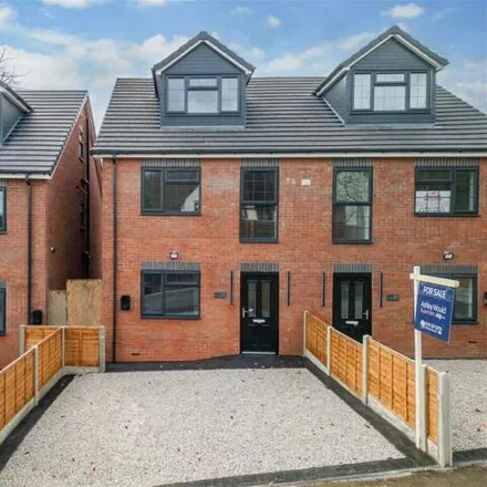 Buy this 3 bed townhouse on Cedar Road in Priory Estate, Kates Hill