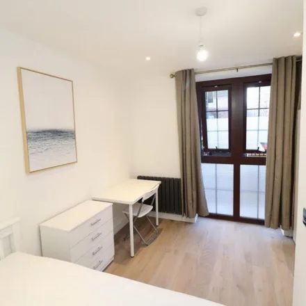 Rent this 3 bed apartment on 142 Stepney Way in St. George in the East, London