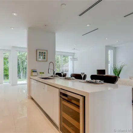 Image 4 - 6222 Alton Road, Miami Beach, FL 33140, USA - House for sale