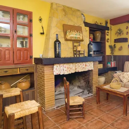 Rent this 5 bed house on Carretera de A-92 a Estación de Salinas por Archidona in 29300 Archidona, Spain