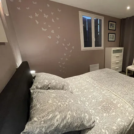Rent this 3 bed apartment on 84110 Vaison-la-Romaine