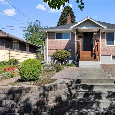Buy this 3 bed house on 4230 South Eddy Street in Seattle, WA 98118