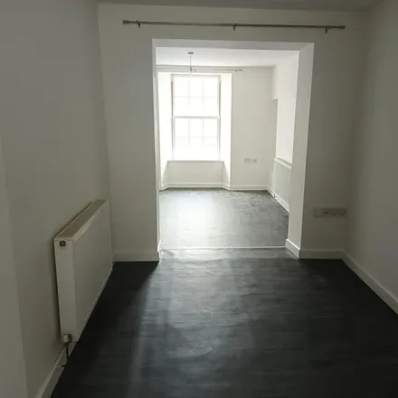 Image 4 - Commercial Row, Pennar, SA72 6LA, United Kingdom - Apartment for rent