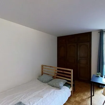 Rent this 5 bed apartment on 9 Rue Lazare Carnot in 45100 La Bolière, France