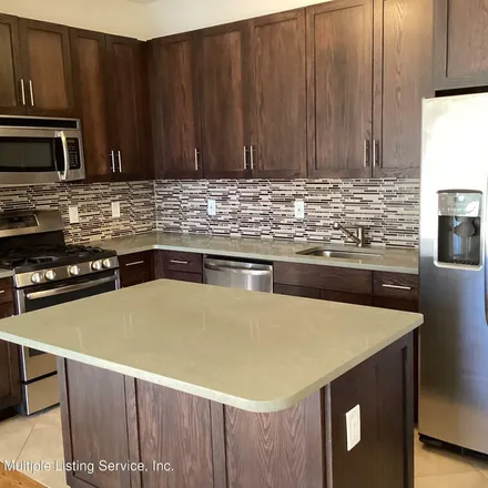 Rent this 1 bed apartment on 90 Bay Street Landing in New York, NY 10301