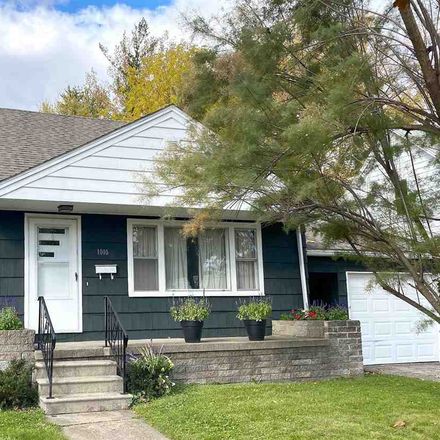 Rent this 3 bed house on 1010 South Henry Street in Bay City, MI 48706
