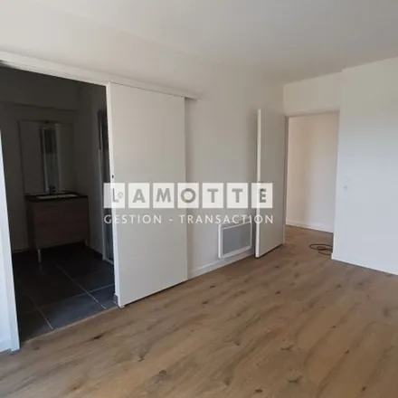 Rent this 2 bed apartment on 35 bis Avenue Victor Hugo in 56000 Vannes, France