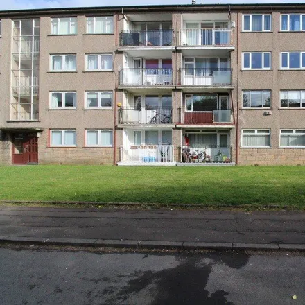 Rent this 3 bed apartment on Rannoch Drive in Renfrew, PA4 9AA