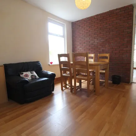 Image 2 - Manor Street, Cardiff, CF14 3PX, United Kingdom - Apartment for rent