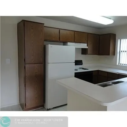 Image 5 - 3939 Northwest 87th Avenue, Sunrise, FL 33351, USA - Condo for rent