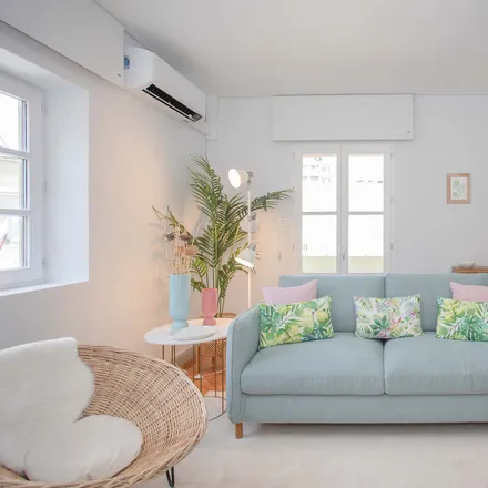 Rent this 2 bed apartment on Rua de Santa Catarina 433 in 4000-445 Porto, Portugal