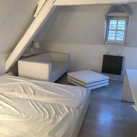 Rent this 1 bed apartment on 21 Rue de la Haye in 57045 Metz, France