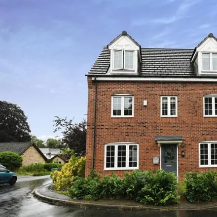 Buy this 5 bed house on Old Pheasant Court in Chesterfield, S40 3GY