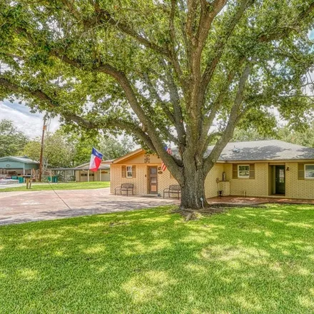 Buy this 4 bed house on 201 Robin Road in Highland Haven, Burnet County