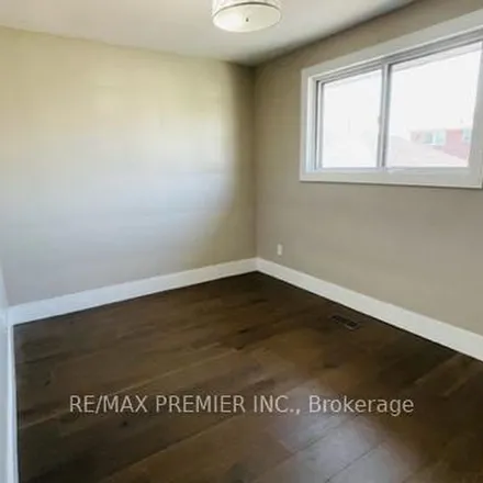 Image 2 - 100 Northover Street, Toronto, ON M3L 1Y5, Canada - Duplex for rent