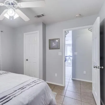 Image 1 - New Braunfels, TX - Condo for rent