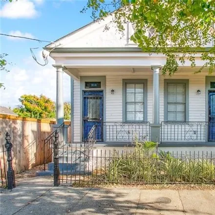Rent this 3 bed house on 914 North Robertson Street in New Orleans, LA 70116