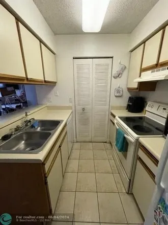 Image 3 - 1227 Sw 46th Ave Apt 305, Pompano Beach, Florida, 33069 - Apartment for rent