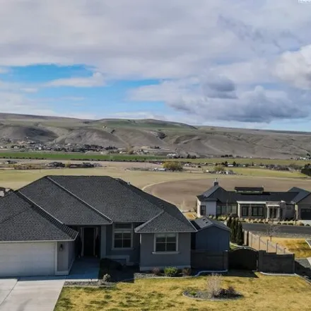 Buy this 3 bed house on 73368 East Grand Bluff Loop in Badger Mountain South, WA 99338