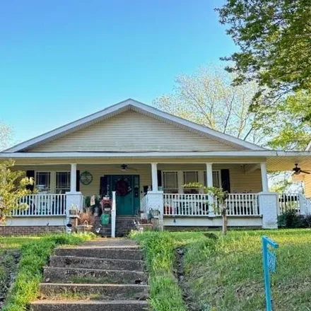 Buy this 3 bed house on 253 Metts Street in Louisville, MS 39339