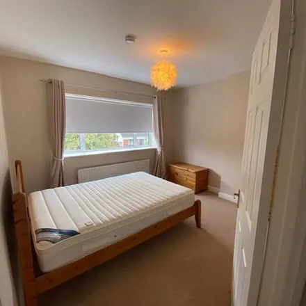 Rent this 4 bed duplex on Riverside Walk in London, TW7 6HR