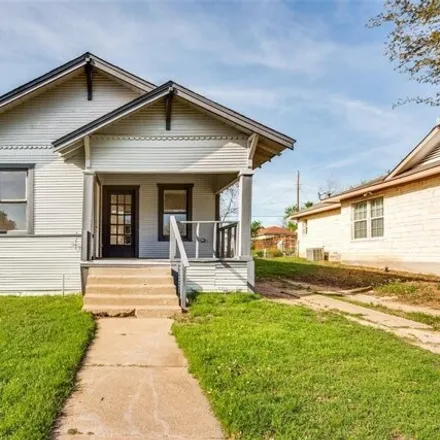 Buy this 2 bed house on 634 Brooks Avenue in Dallas, TX 75208