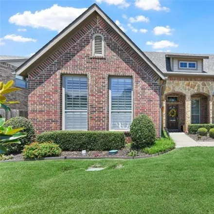 Buy this 4 bed house on 2739 Stonebriar Court in Arlington, TX 76001