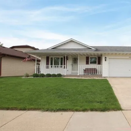 Buy this 3 bed house on 3825 Summerset Way in Oshkosh, WI 54901