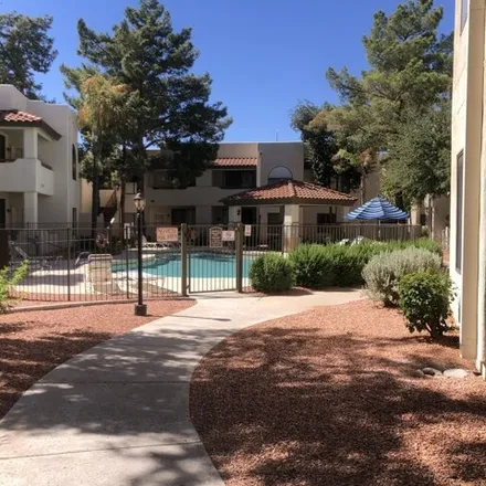Image 1 - 725 East Harmont Drive, Phoenix, AZ 85020, USA - Apartment for sale