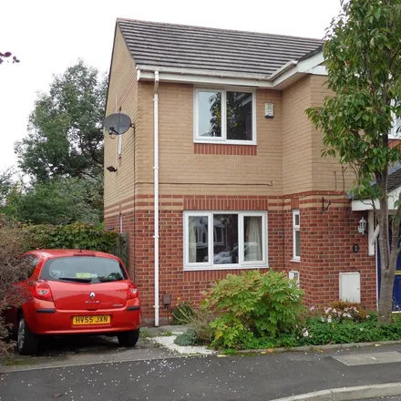 Rent this 3 bed house on Peterswood Close in Wythenshawe, M22 9RP