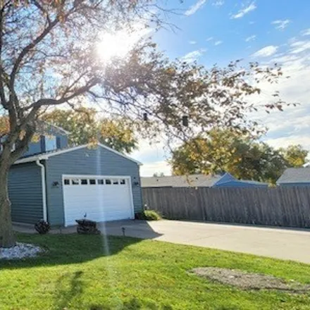 Buy this 3 bed house on Mahomet-Seymour High School in West State Street, Mahomet