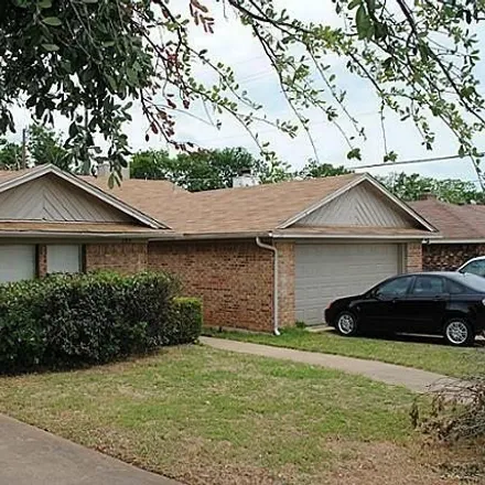 Rent this 2 bed house on 173 Wildwood Drive in River Oaks, Duncanville