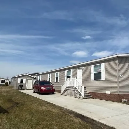 Buy this studio apartment on 57540 Verellen Court in Macomb County, MI 48048