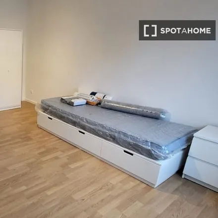 Rent this 3 bed room on Gierkezeile in 10585 Berlin, Germany