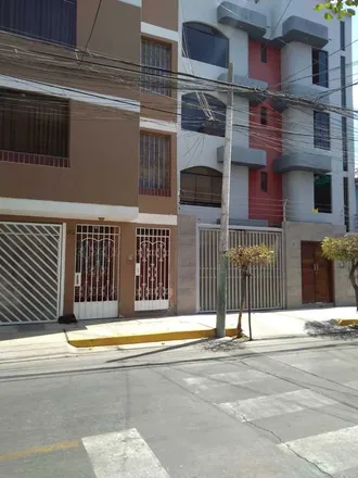 Image 4 - Los Conquistadores, Ciudad Satélite, José Luis Bustamante y Rivero 04002, Peru - Apartment for sale