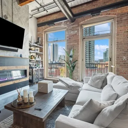 Image 7 - River Bank Lofts, 550 North Kingsbury Street, Chicago, IL 60654, USA - Condo for sale