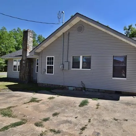 Image 2 - 116 South 3rd Street, Stilwell, OK 74960, USA - House for sale