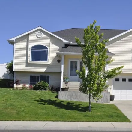 Buy this 5 bed house on 2263 Northwest Ridge Line Drive in Pullman, WA 99163
