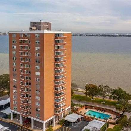 Buy this 2 bed condo on 2934 West Bayview Avenue in Tampa, FL 33611