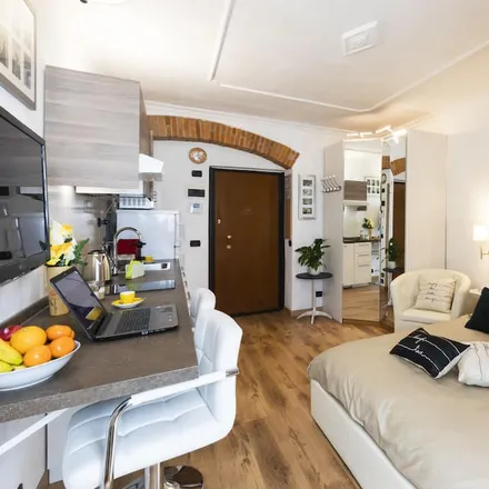 Rent this studio apartment on Viale Monte Nero 50