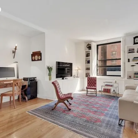 Buy this studio apartment on 81 East 86th Street in New York, NY 10028