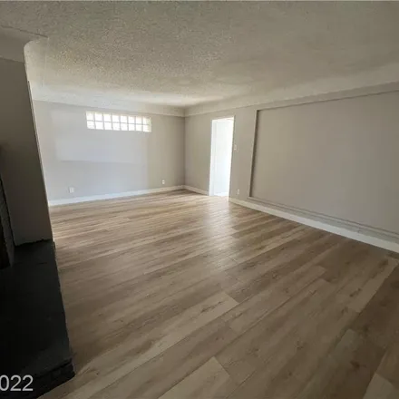 Image 2 - 2300 Van Patten Place, Las Vegas, NV 89104, USA - House for rent