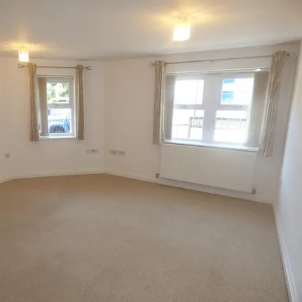 Image 2 - Coombe Park Road, Teignmouth, TQ14 9EE, United Kingdom - Apartment for rent