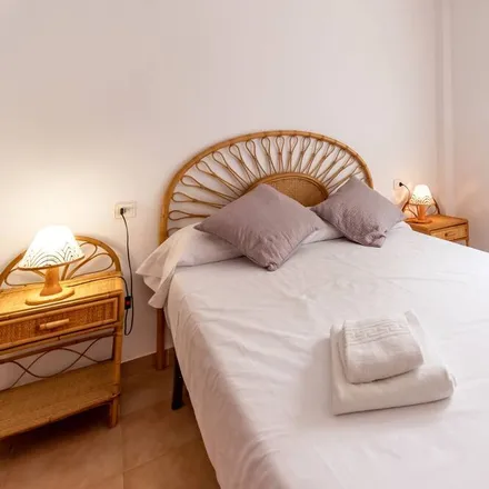 Rent this 2 bed apartment on 17490 Llançà