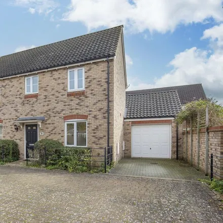 Rent this 3 bed house on 20 Dunlin Drive in Cringleford, NR4 7PX