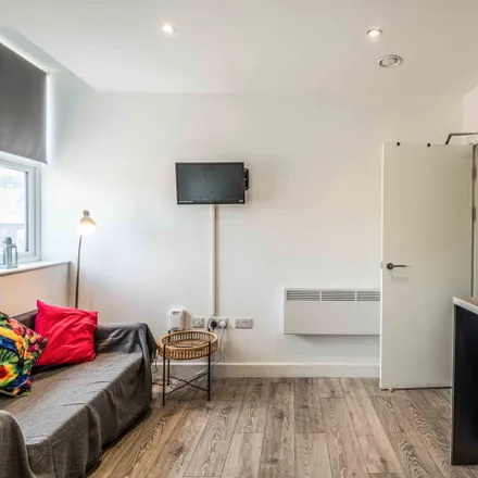 Rent this 2 bed apartment on PRESCOT ROAD/ASHTON STREET in Prescot Road, Liverpool