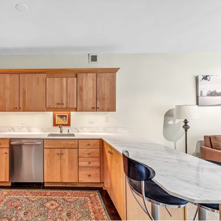 Image 4 - 21 West Chestnut, 21 West Chestnut Street, Chicago, IL 60610, USA - House for sale