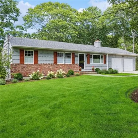 Rent this 3 bed house on 15 Wauhope Road in Southampton, Hampton Bays