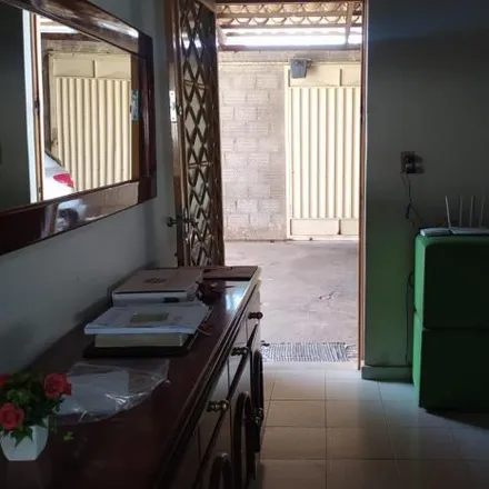 Buy this 3 bed house on Rua Campos Gerais in São José, Divinópolis - MG